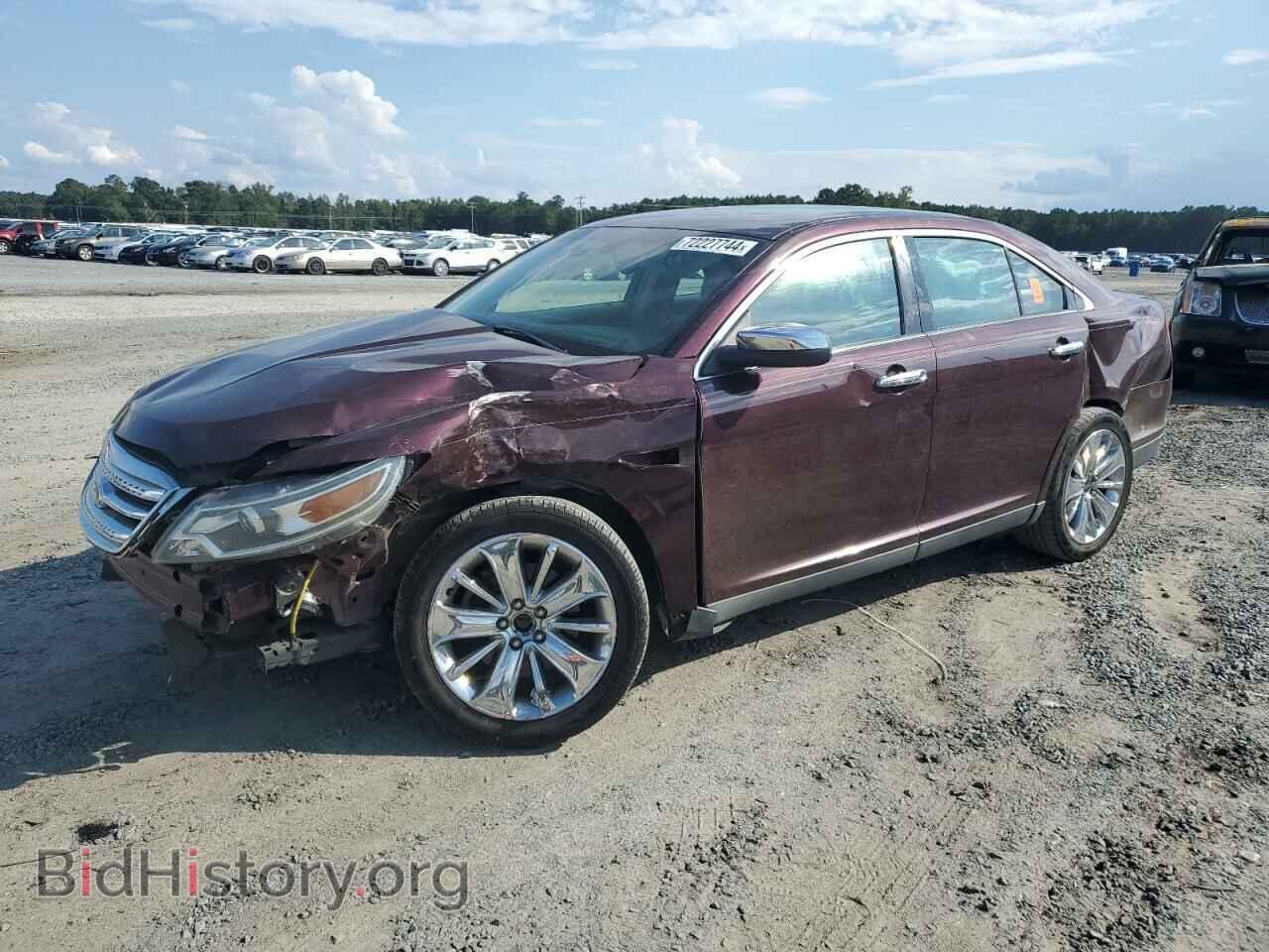 Photo 1FAHP2FW8BG155028 - FORD TAURUS 2011