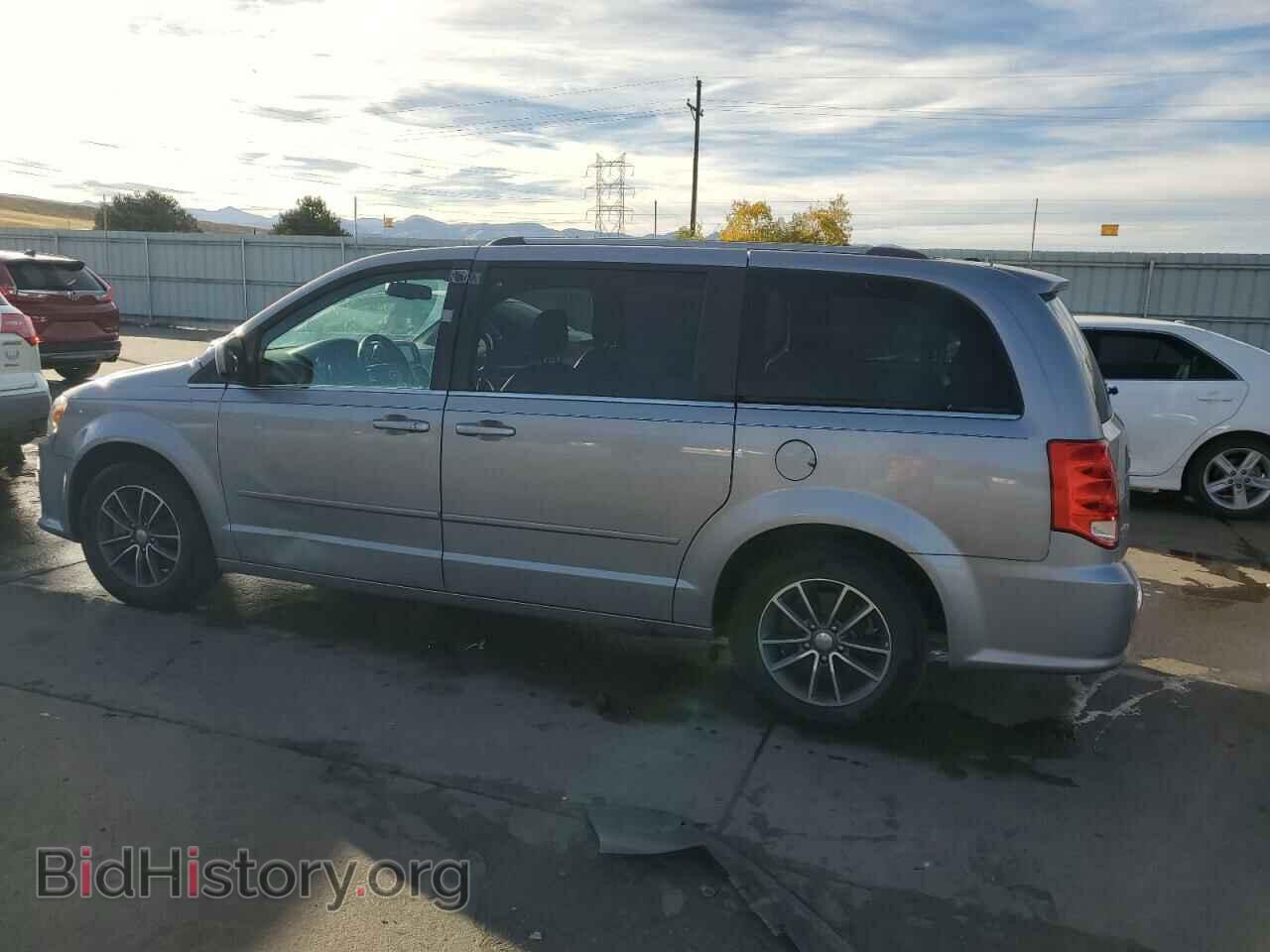 2017 DODGE CARAVAN - VIN: 2C4RDGCG5HR685398 - Photo 2