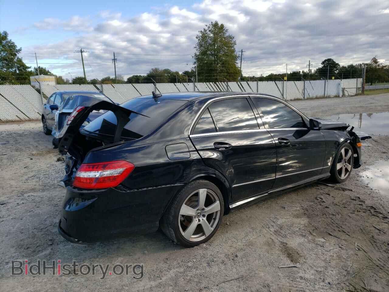 2011 MERCEDES-BENZ E-CLASS - VIN: WDDHF5GB2BA320526 - Фото 3