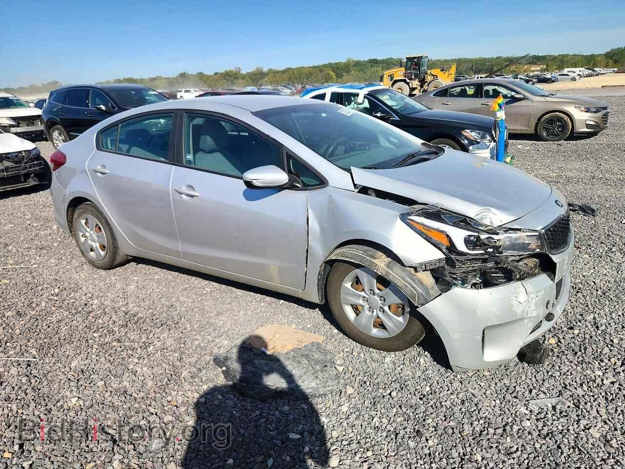2017 KIA FORTE - VIN: 3KPFK4A72HE045404 - Photo 4