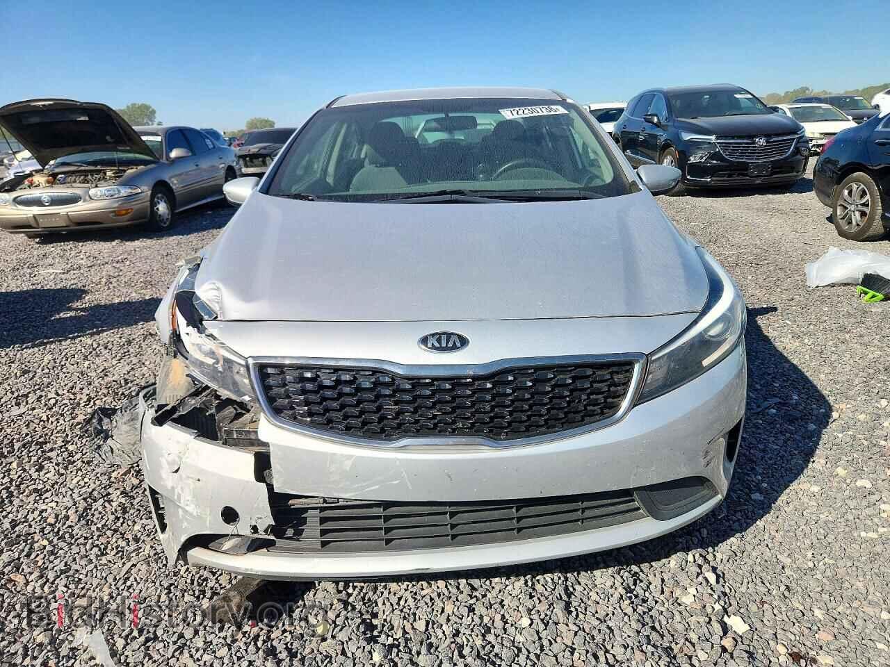 2017 KIA FORTE - VIN: 3KPFK4A72HE045404 - Photo 5