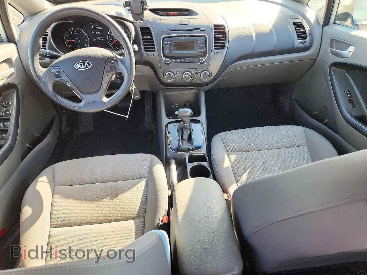 2017 KIA FORTE - VIN: 3KPFK4A72HE045404 - Photo 8