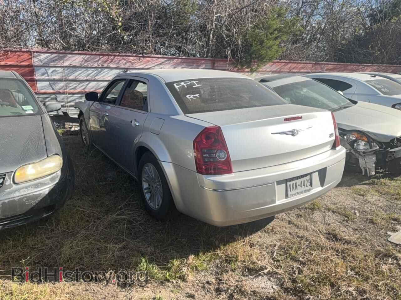 2010 CHRYSLER 300 - VIN: 2C3CA4CD5AH164913 - Фото 3