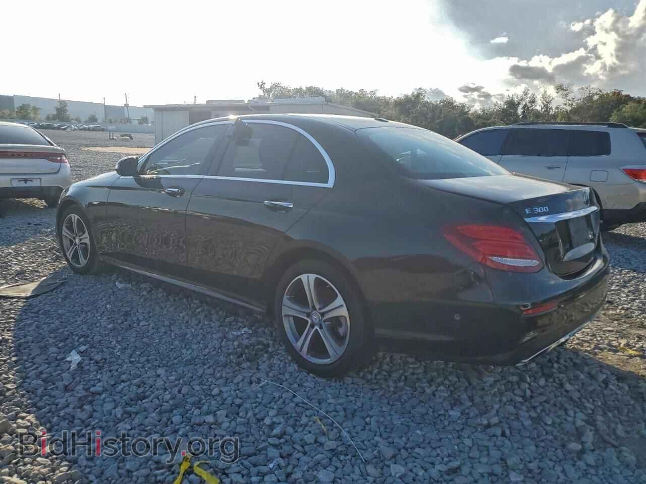 2017 MERCEDES-BENZ E-CLASS - VIN: WDDZF4JB9HA080150 - Фото 2