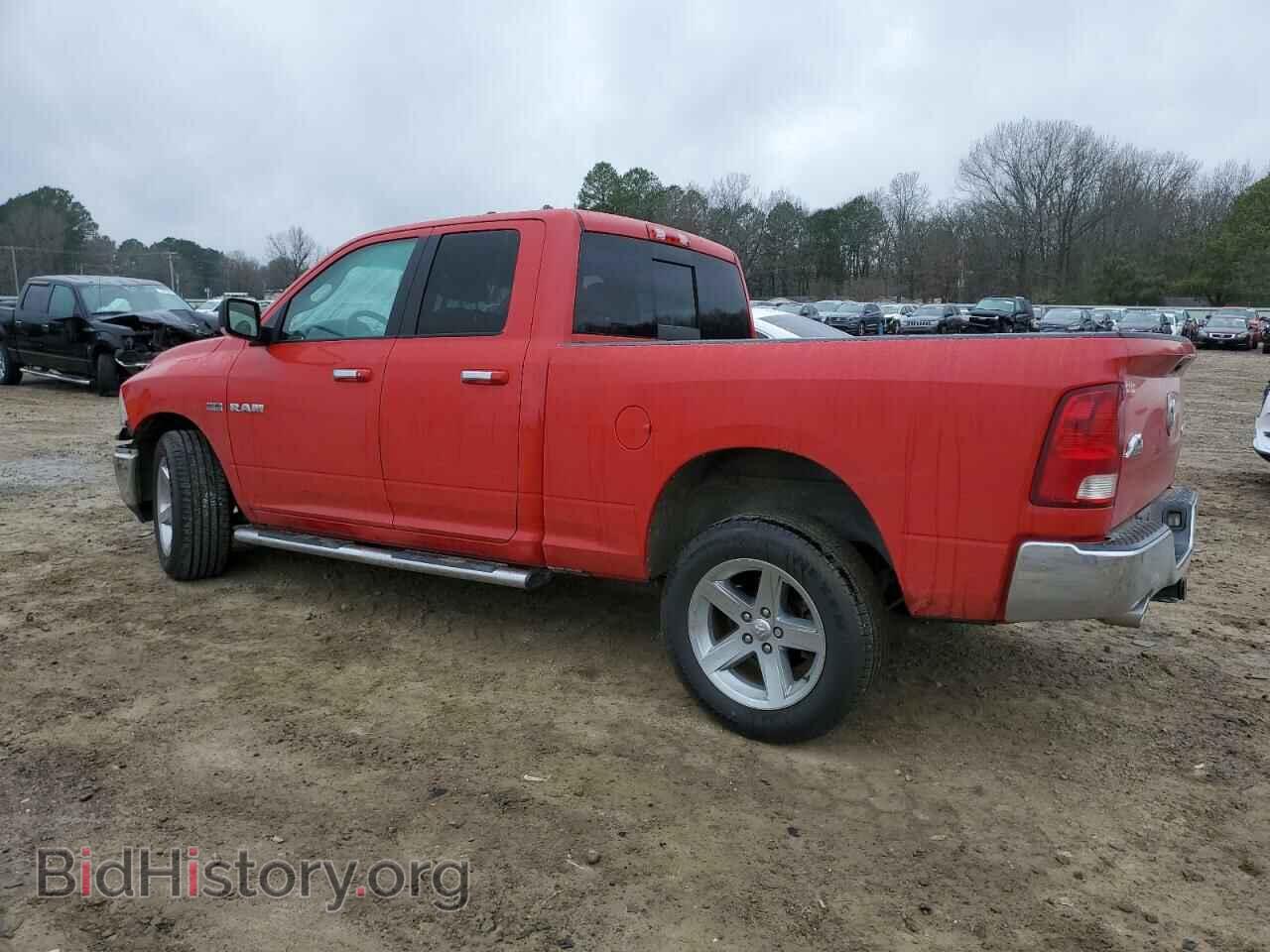 2010 DODGE RAM 1500 - VIN: 1D7RV1GT5AS188315 - Фото 2