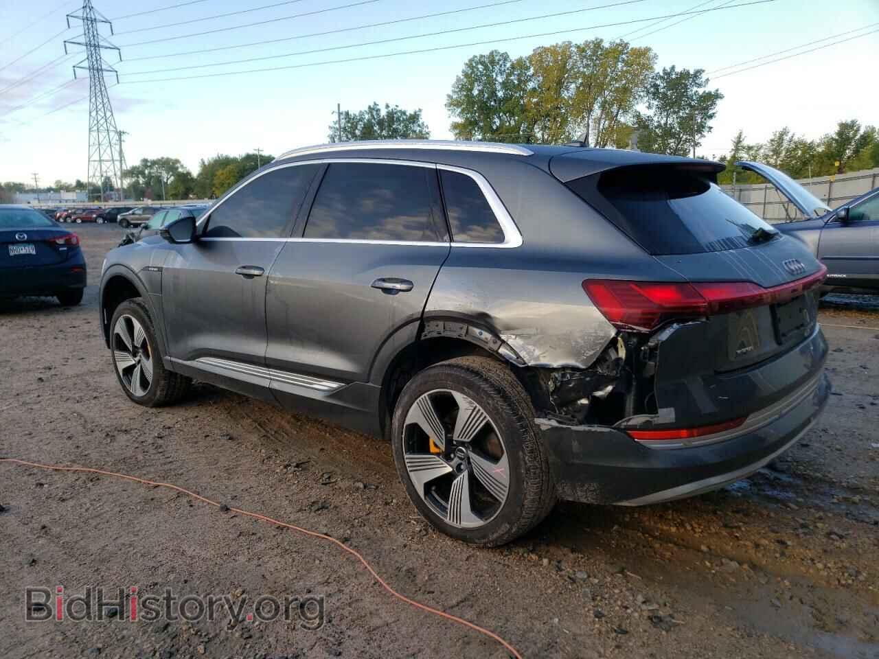 2019 AUDI E-TRON - VIN: WA1VAAGE7KB005885 - Photo 2