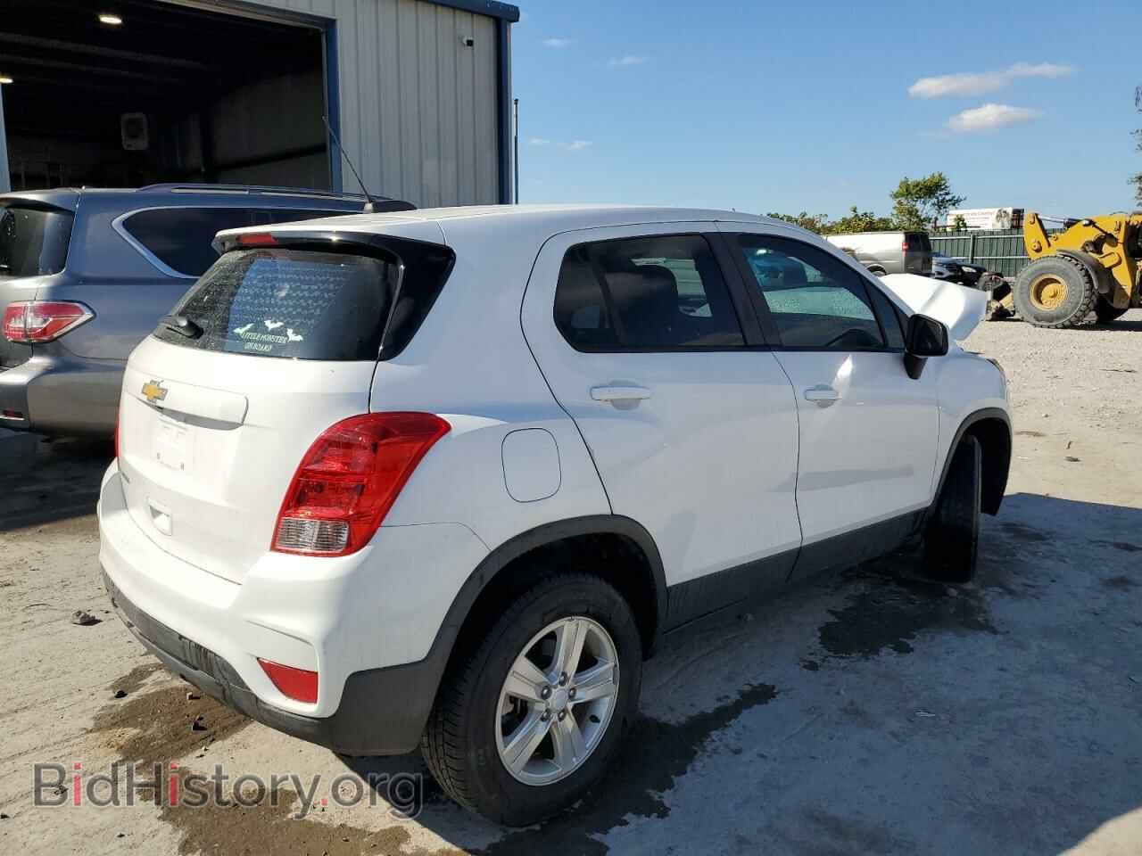 2018 CHEVROLET TRAX - VIN: 3GNCJNSB0JL349211 - Фото 3