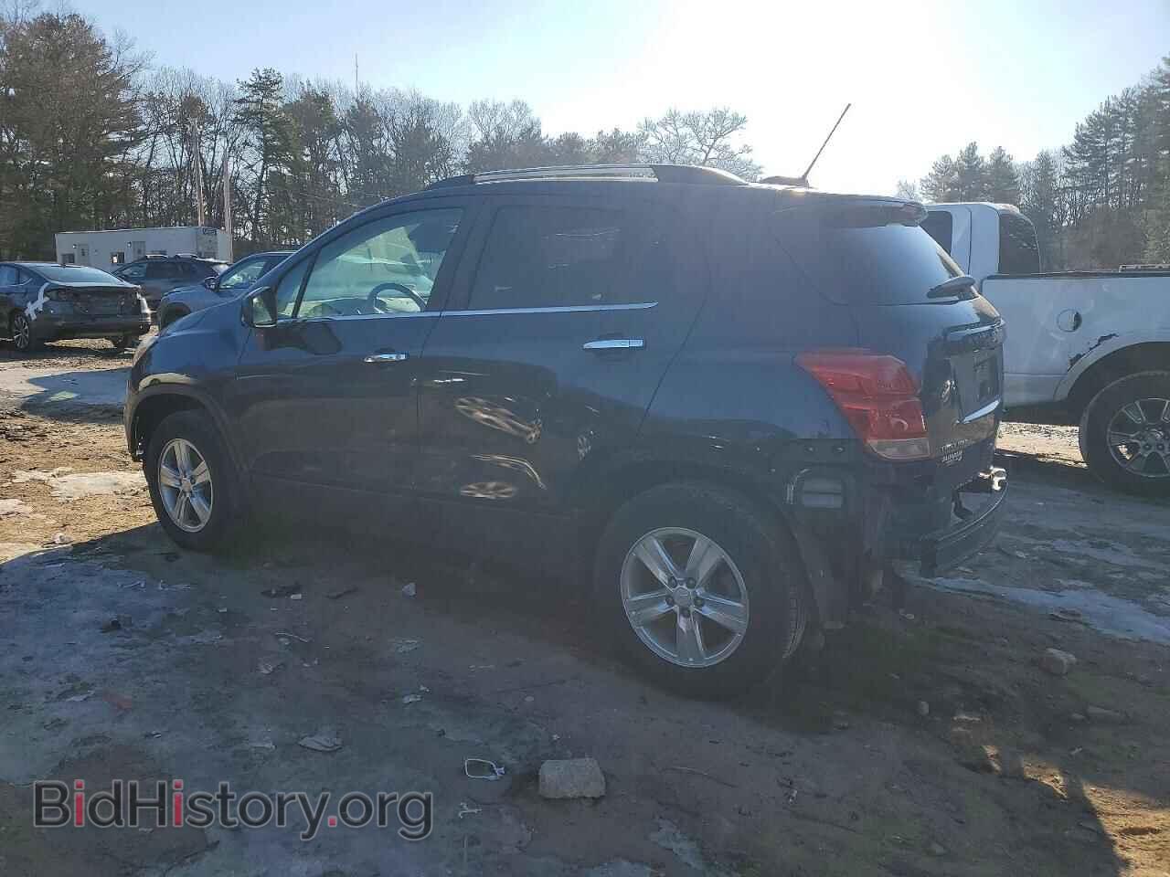 2018 CHEVROLET TRAX - VIN: 3GNCJPSB3JL402091 - Фото 2