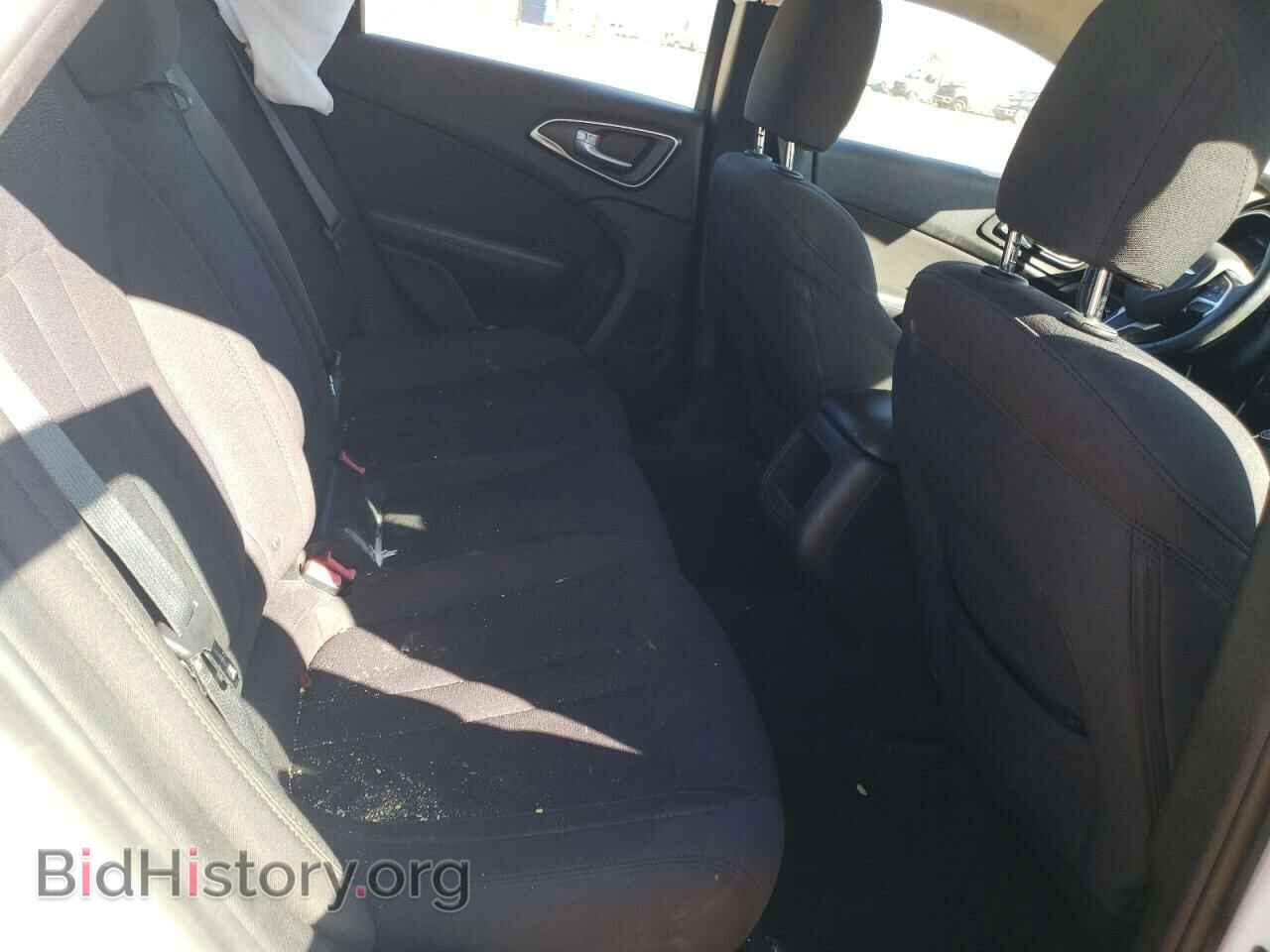 2015 CHRYSLER 200 - VIN: 1C3CCCAB6FN726113 - Фото 10