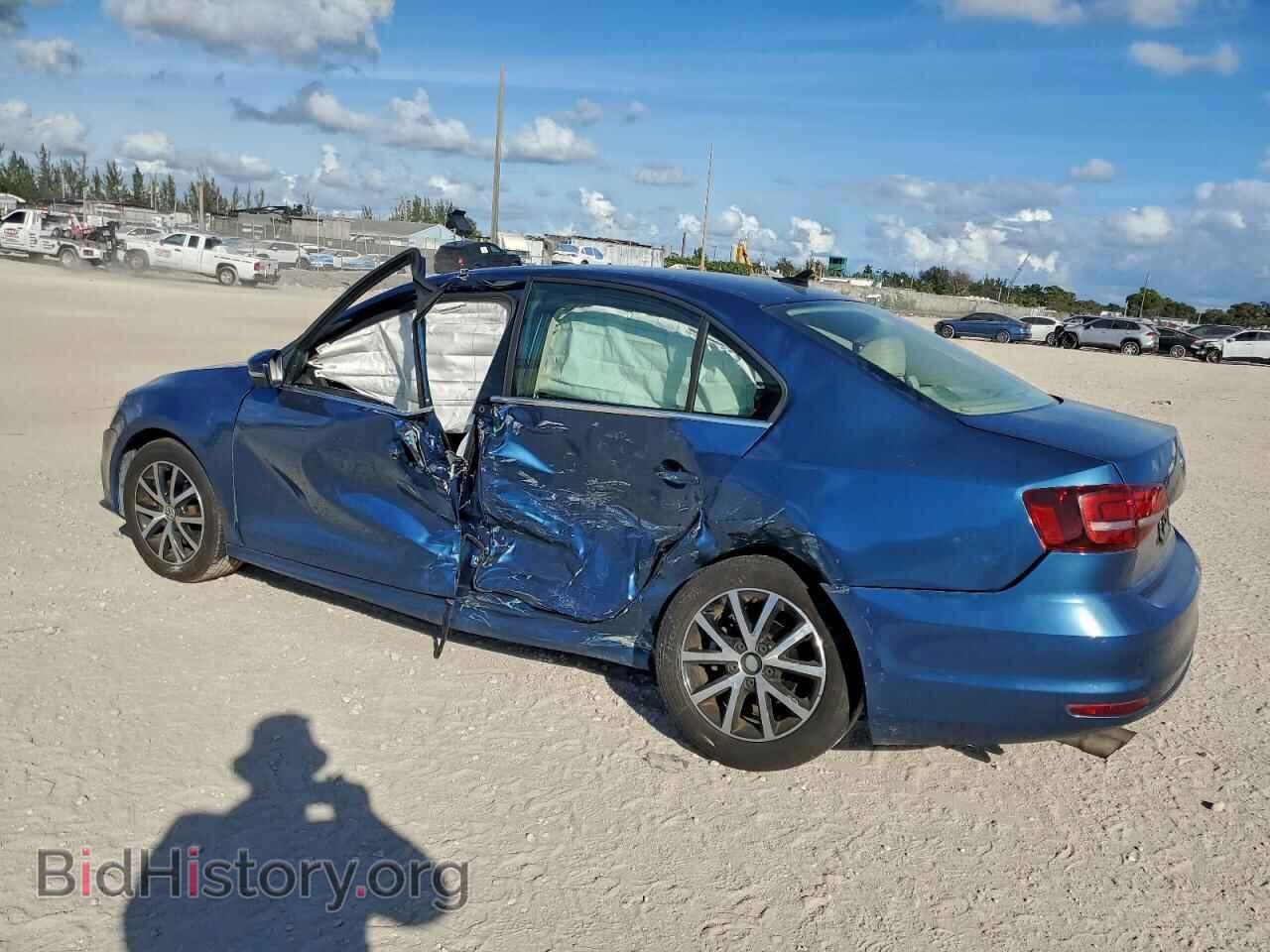 2017 VOLKSWAGEN JETTA - VIN: 3VWDB7AJ8HM387382 - Фото 2
