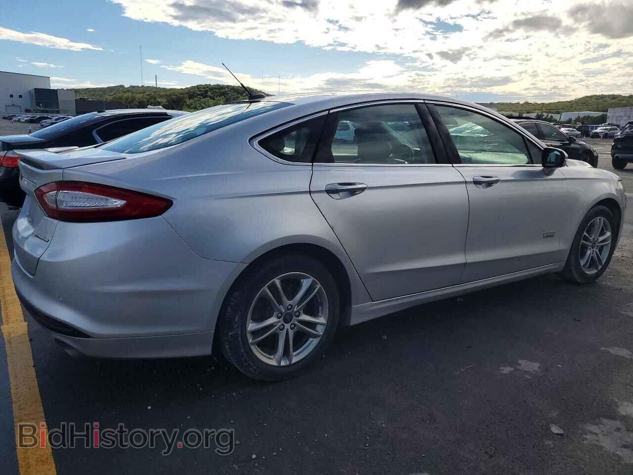 2016 Ford FUSION (VIN 3FA6P0SU7GR196590) — фото 3 из 12