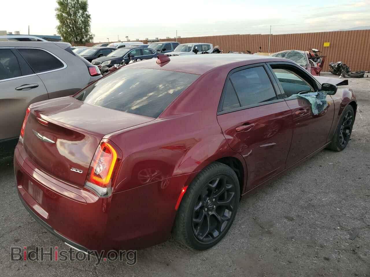 2019 CHRYSLER 300 - VIN: 2C3CCAAG4KH733287 - Фото 3
