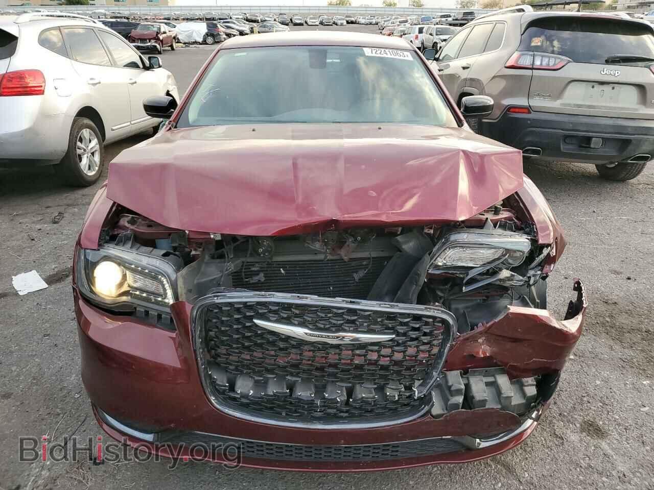 2019 CHRYSLER 300 - VIN: 2C3CCAAG4KH733287 - Фото 5