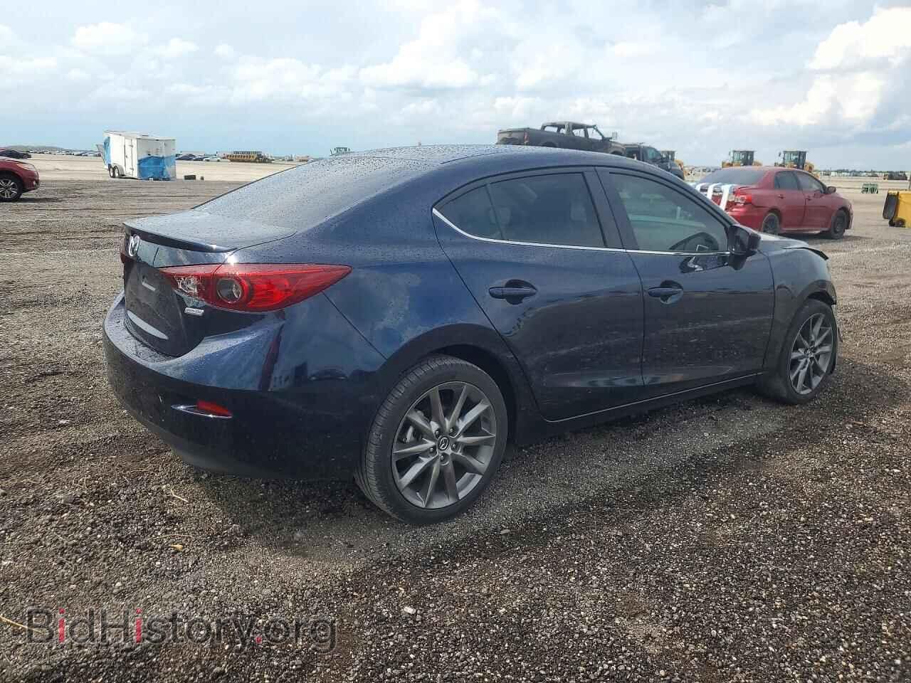 2018 MAZDA 3 - VIN: 3MZBN1V30JM204943 - Photo 3