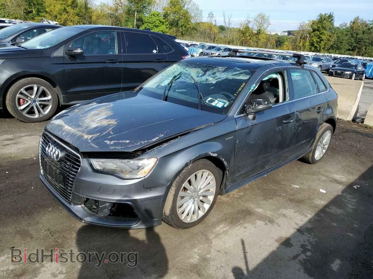 Фотография WAUTPBFF8GA095277 - AUDI A3 2016