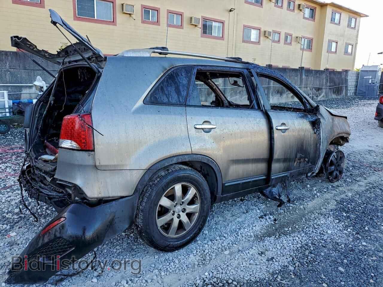 2013 KIA SORENTO - VIN: 5XYKT3A68DG328013 - Фото 3