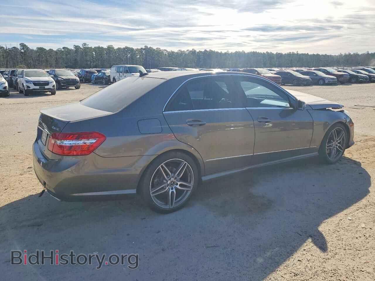 2011 MERCEDES-BENZ E-CLASS - VIN: WDDHF8HB5BA324831 - Фото 3