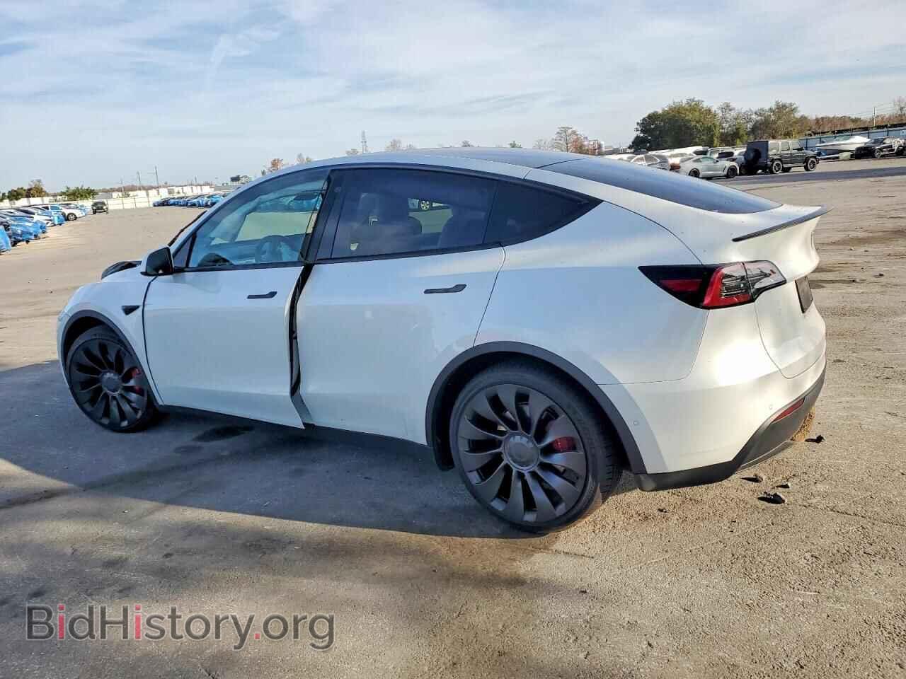 2022 TESLA MODEL Y - VIN: 7SAYGDEF8NF510420 - Фото 2