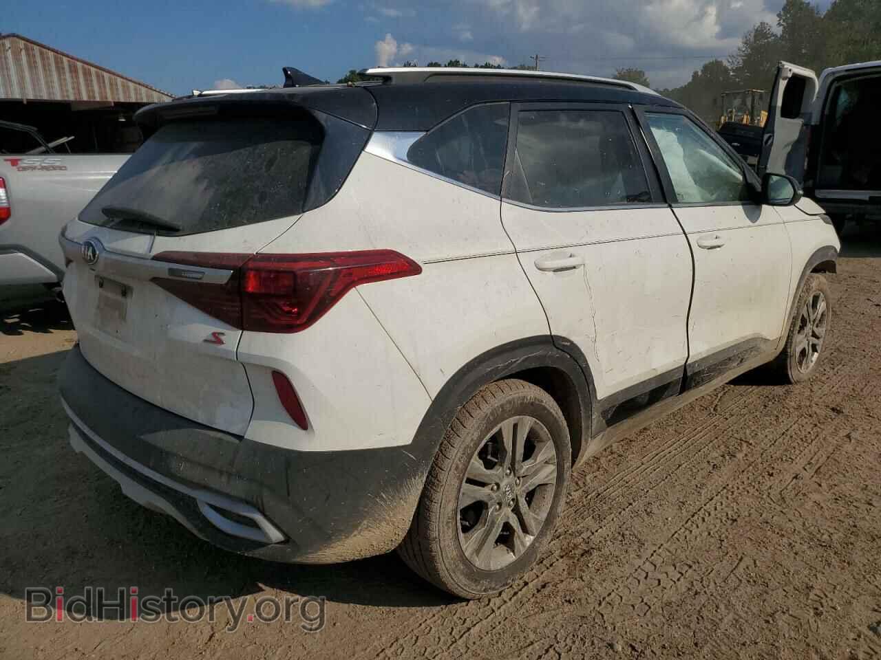 2021 KIA SELTOS - VIN: KNDEU2AAXM7111181 - Фото 3
