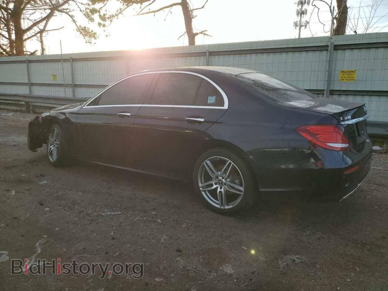 2018 MERCEDES-BENZ E-CLASS - VIN: WDDZF4KBXJA358932 - Фото 2