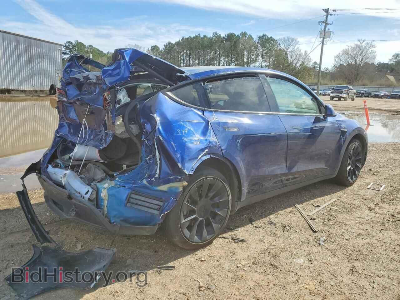 2024 TESLA MODEL Y - VIN: 7SAYGDEE2RA266970 - Фото 3