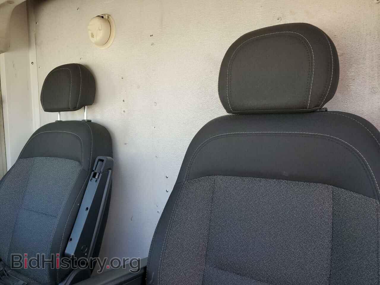 2015 RAM All Models - VIN: 3C6URVJG6FE515110 - Фото 10
