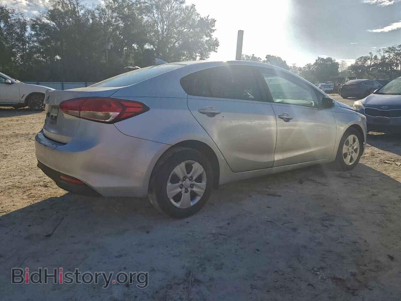 2017 KIA FORTE - VIN: 3KPFK4A7XHE019052 - Фото 3
