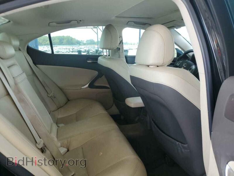 2011 Lexus IS (VIN JTHCE5C22B5000935) — фото 10 из 12