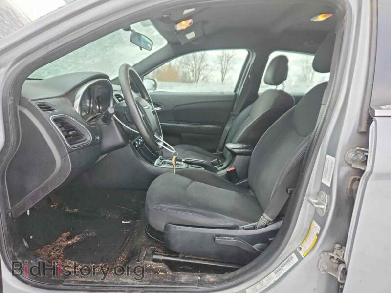 2014 Chrysler 200 (VIN 1C3CCBAB2EN208329) — фото 7 из 12
