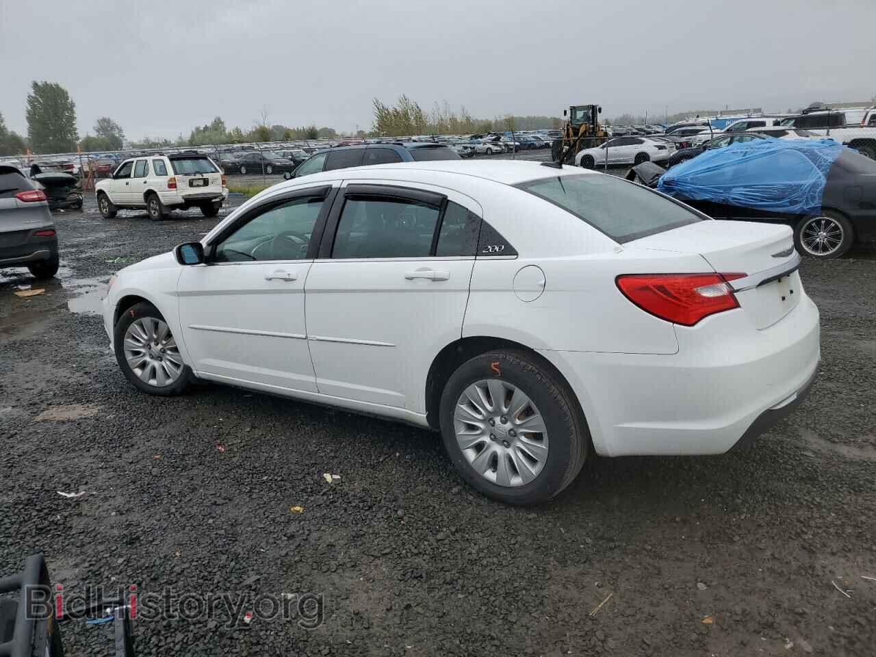 2012 CHRYSLER 200 - VIN: 1C3CCBAB1CN317765 - Фото 2