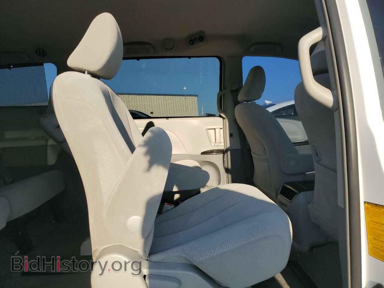 2011 TOYOTA All Models - VIN: 5TDKK3DC4BS030711 - Photo 11