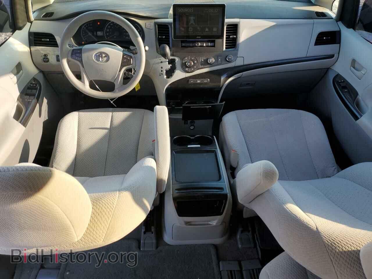 2011 TOYOTA All Models - VIN: 5TDKK3DC4BS030711 - Photo 8