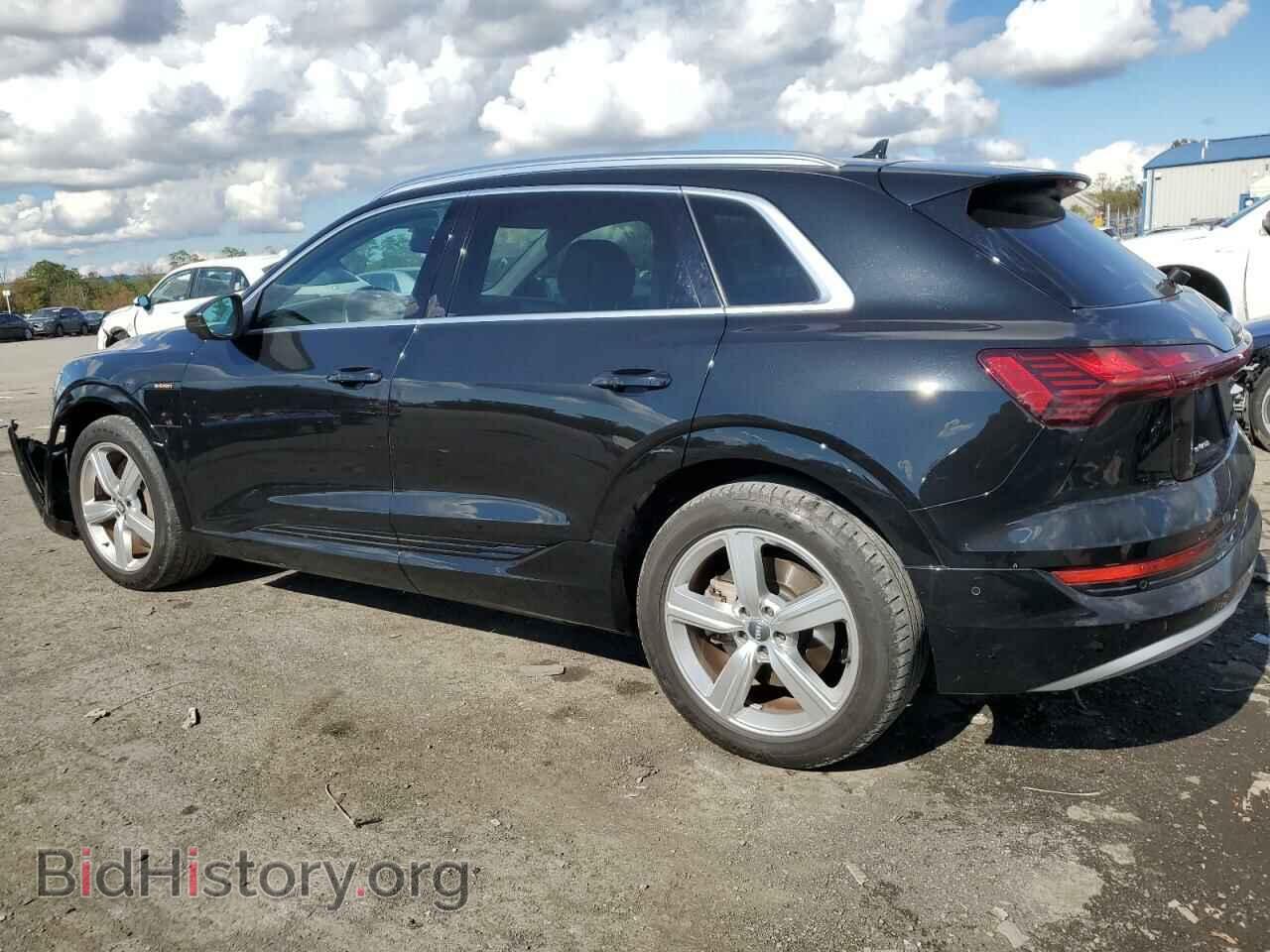 2019 AUDI E-TRON - VIN: WA1LAAGE8KB024310 - Photo 2