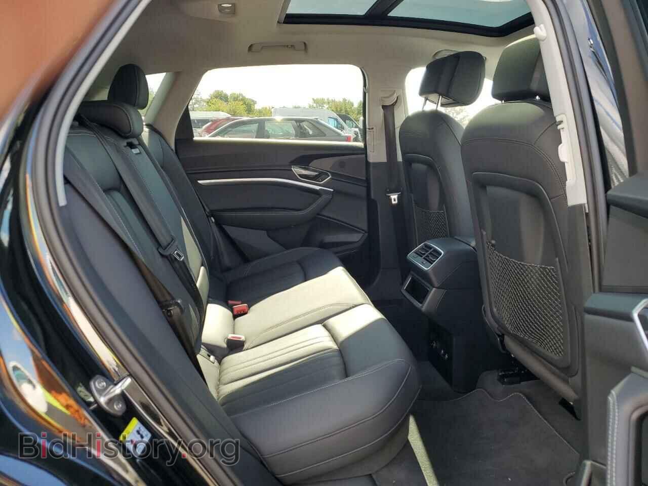 2019 AUDI E-TRON - VIN: WA1LAAGE8KB024310 - Photo 10