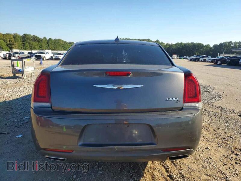 2019 Chrysler 300 (VIN 2C3CCAGG2KH539820) — photo 5 of 11