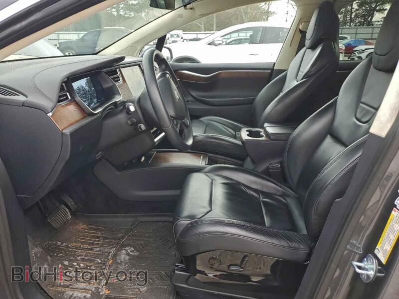 2017 Tesla MODEL X (VIN 5YJXCBE21HF035574) — photo 7 of 16