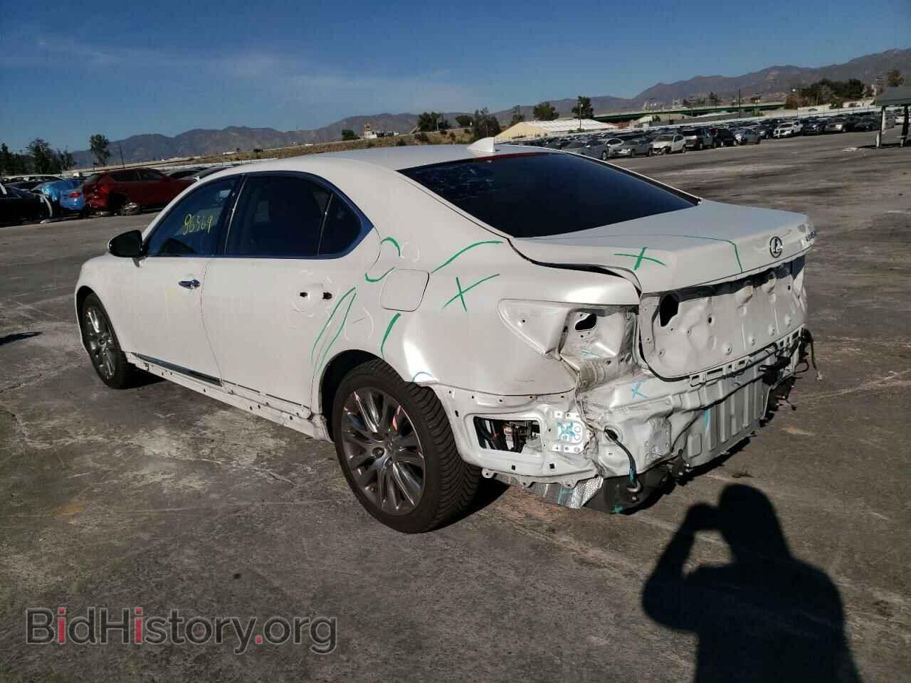 2016 LEXUS LS460 - VIN: JTHGL1EF6G5056500 - Photo 2