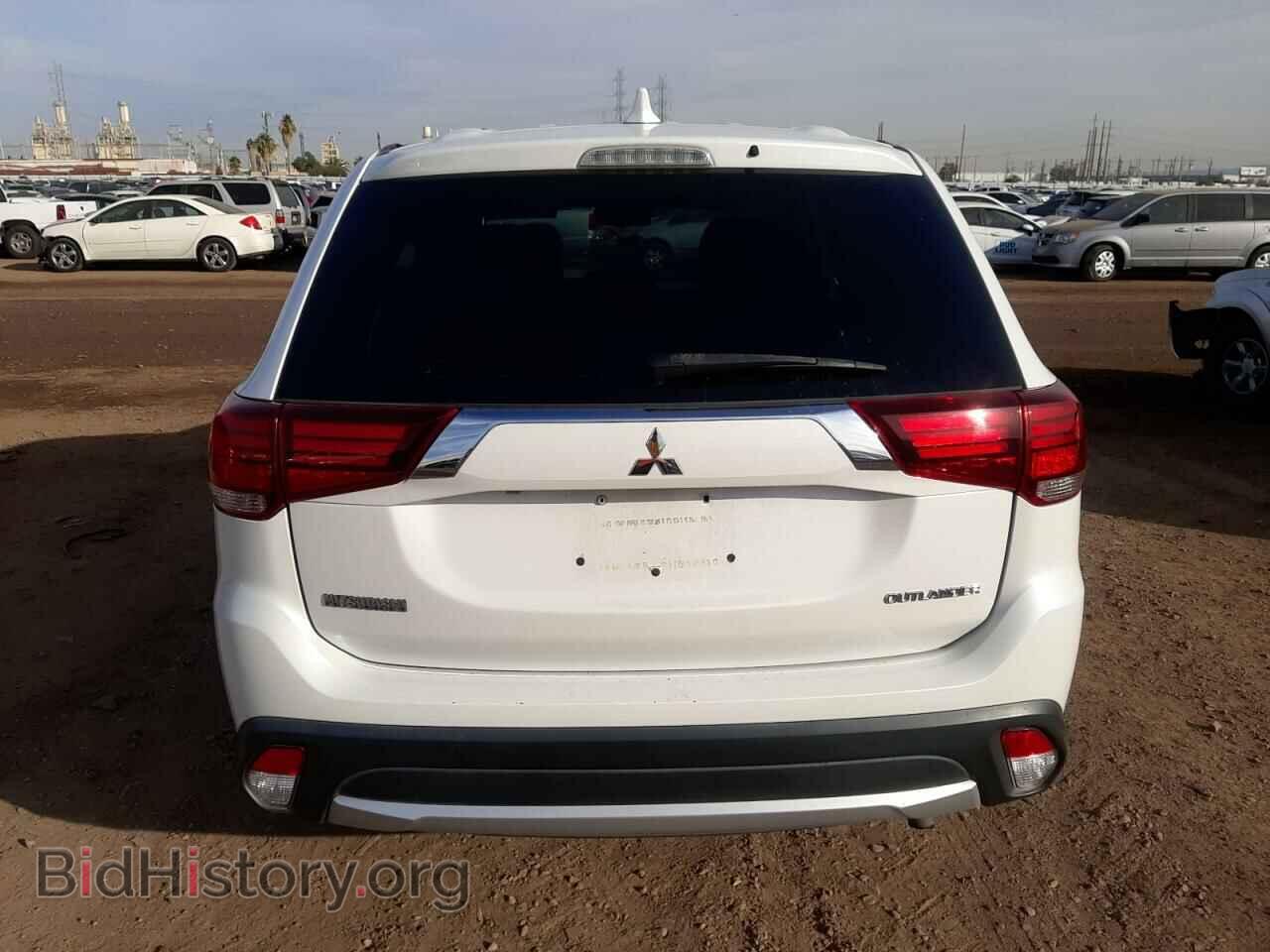 2017 MITSUBISHI OUTLANDER - VIN: JA4AD2A33HZ064290 - Фото 6