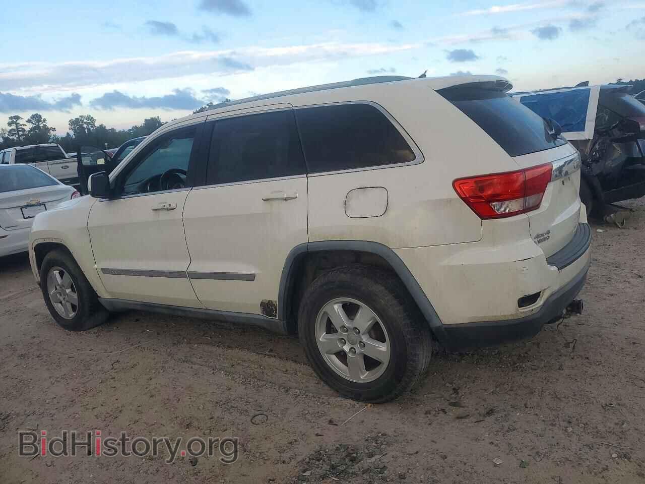 2011 JEEP CHEROKEE - VIN: 1J4RR4GG9BC551062 - Фото 2