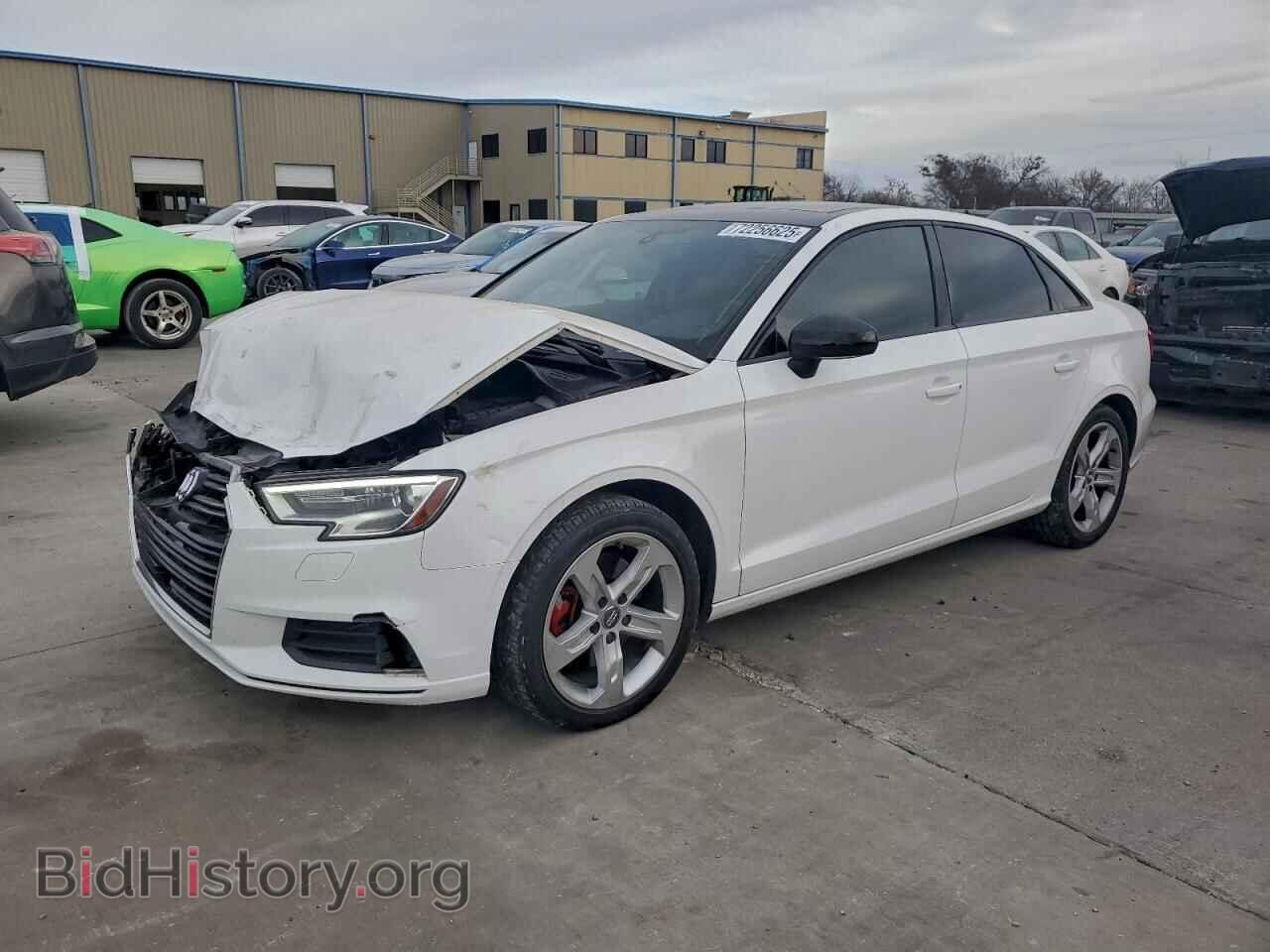 Photo WAUAUGFF5J1067585 - AUDI A3 2018