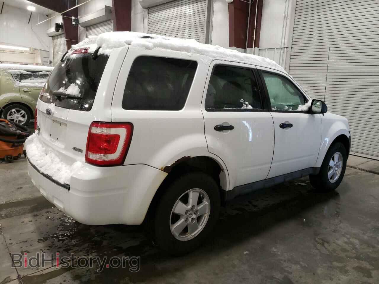 2009 FORD ESCAPE - VIN: 1FMCU93719KA60381 - Фото 3