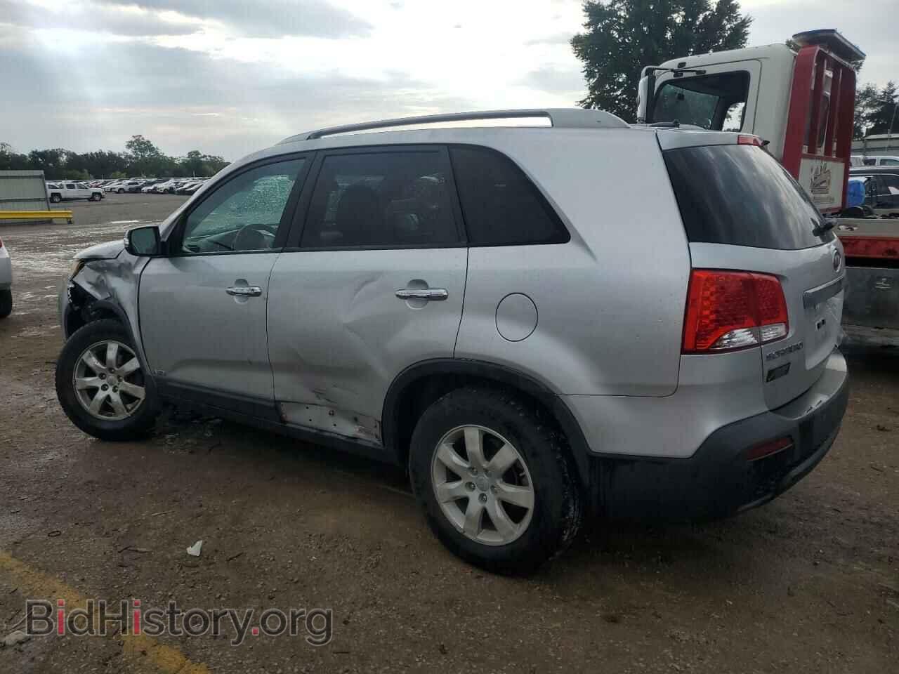 2012 KIA SORENTO - VIN: 5XYKTDA21CG245413 - Фото 2