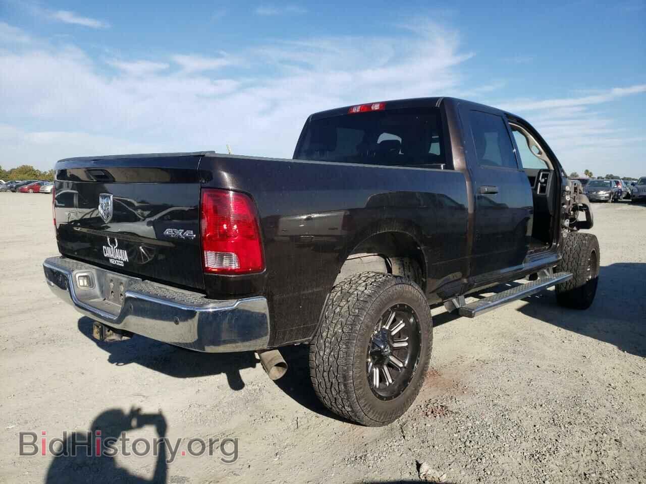 2016 RAM All Models - VIN: 3C6UR5CL6GG379688 - Photo 3