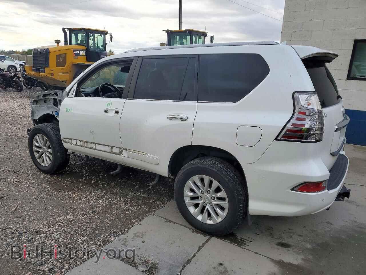 2014 Lexus GX (VIN JTJBM7FX7E5072203) — photo 2 of 13