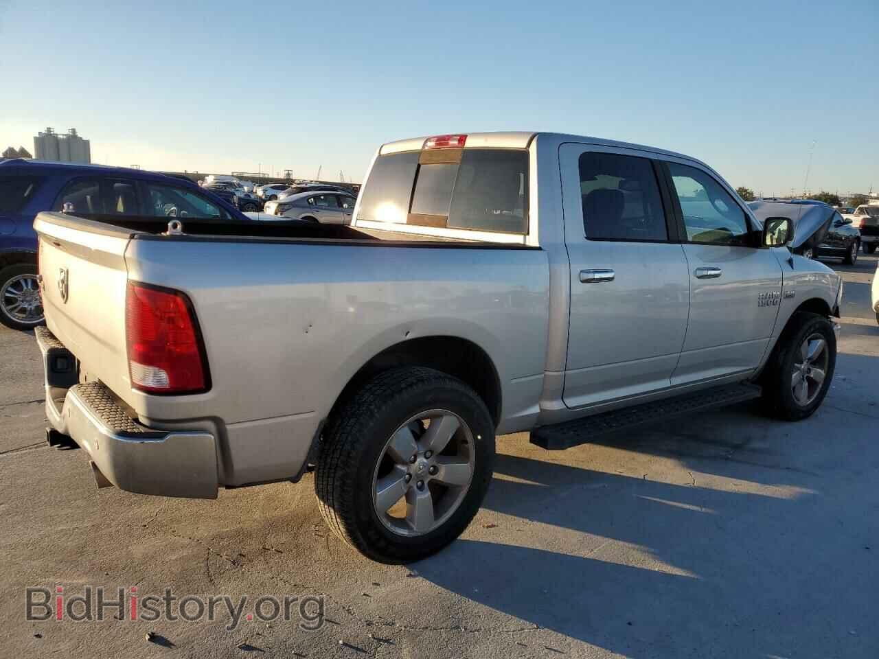 2017 RAM 1500 - VIN: 3C6RR6LT3HG637016 - Photo 3