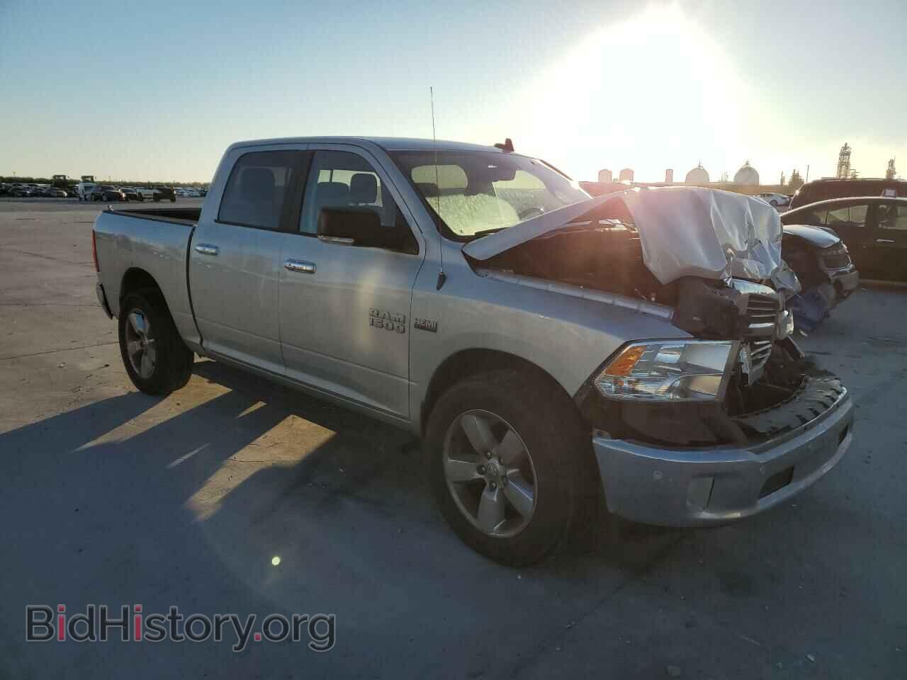 2017 RAM 1500 - VIN: 3C6RR6LT3HG637016 - Photo 4