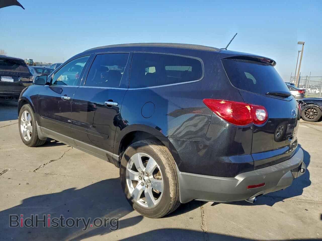 2009 CHEVROLET TRAVERSE - VIN: 1GNEV23D99S123564 - Фото 2