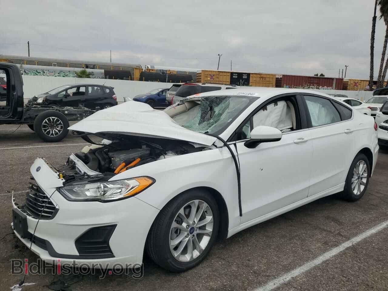 Photo 3FA6P0LU3LR173400 - FORD FUSION 2020