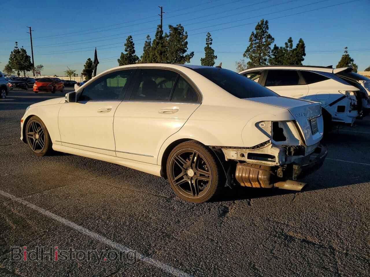 2013 MERCEDES-BENZ C-CLASS - VIN: WDDGF4HB8DR269221 - Фото 2