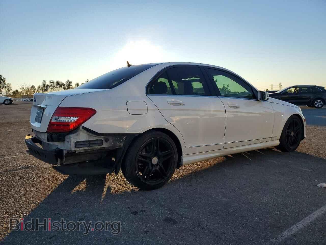 2013 MERCEDES-BENZ C-CLASS - VIN: WDDGF4HB8DR269221 - Фото 3